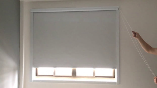 PERSIANA ROLÔ BLACKOUT CAIXA BOX COM GUIAS